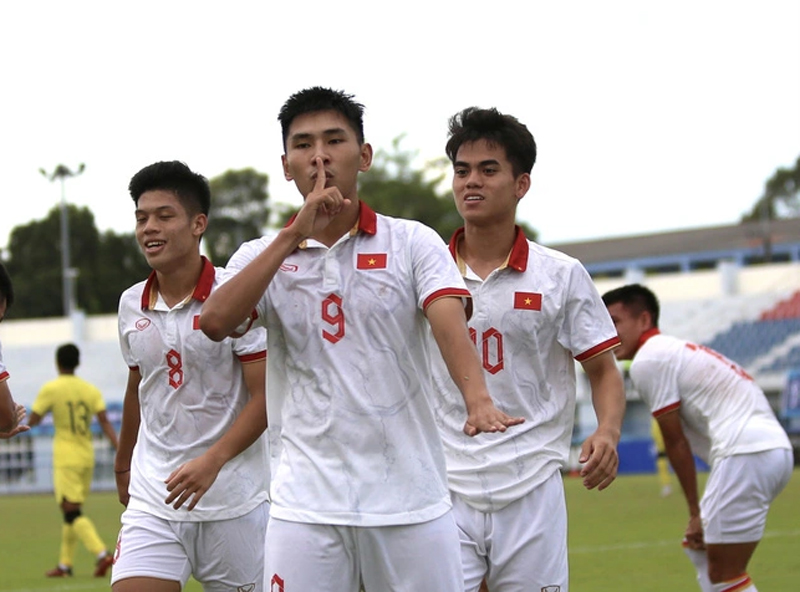 Niềm vui của các cầu thủ U23 Việt Nam sau khi ghi bàn vào lưới Malaysia. Ảnh: TTO.