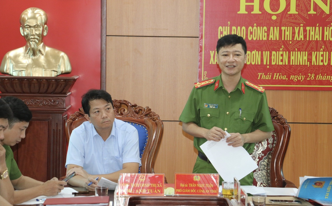 Đồng chí Đại tá Trần Ngọc Tuấn – Phó Giám đốc Công an tỉnh yêu cầu Công an TX Thái Hoà trong thời gian tới cần triển khai thực hiện để sớm hoàn thành nhiệm vụ được giao
