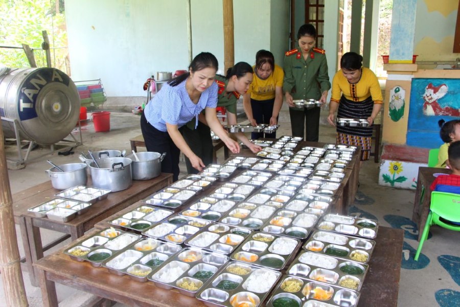 Đây không phải là điểm trường đầu tiên Hội Phụ nữ Công an tỉnh thực hiện chương trình này, trước đó Hội Phụ nữ Công an tỉnh đã phối hợp với các đơn vị thực hiện chương trình này tại các điểm trường trên địa bàn huyện Tương Dương, Quế Phong