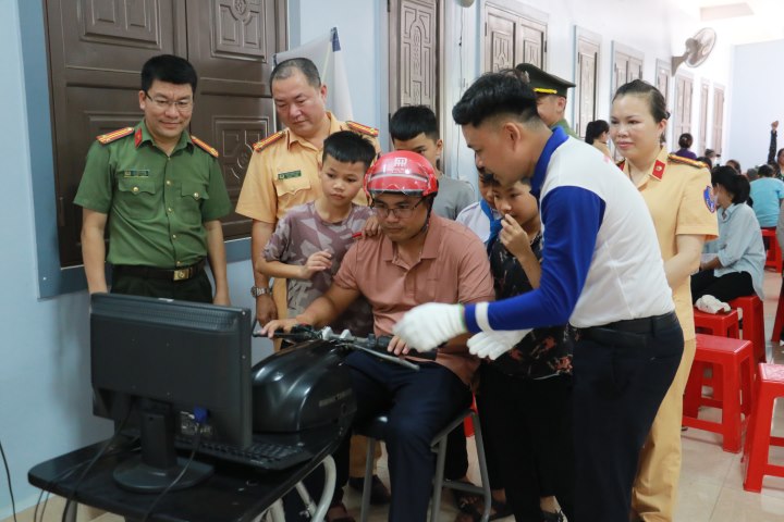 Hướng dẫn cách xử lí các tình huống giao thông trên hệ thống mô phỏng 