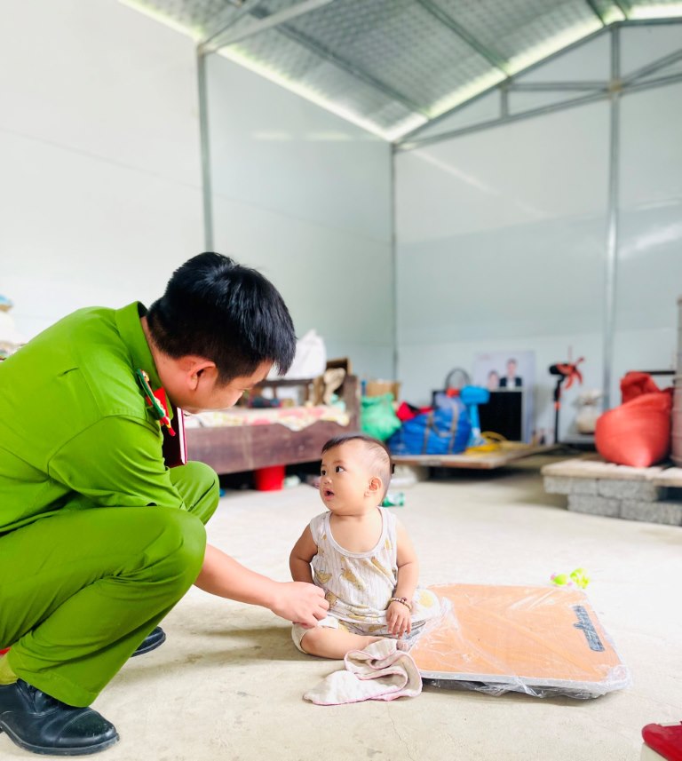 Căn nhà mới vững chãi là nơi “che mưa chắn gió”, là nơi ươm mầm cho những thế hệ tương lai