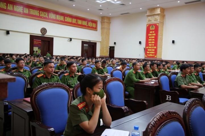 Các đại biểu tham dự hội nghị