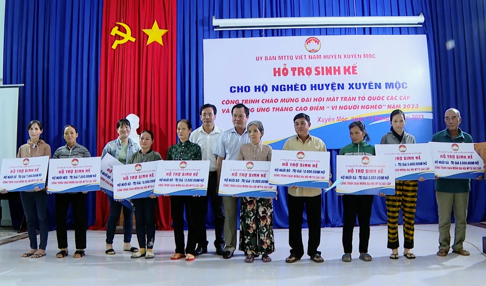 Huyện Xuyên Mộc trao sinh kế giúp hộ nghèo Báo Bà Rịa Vũng Tàu điện tử