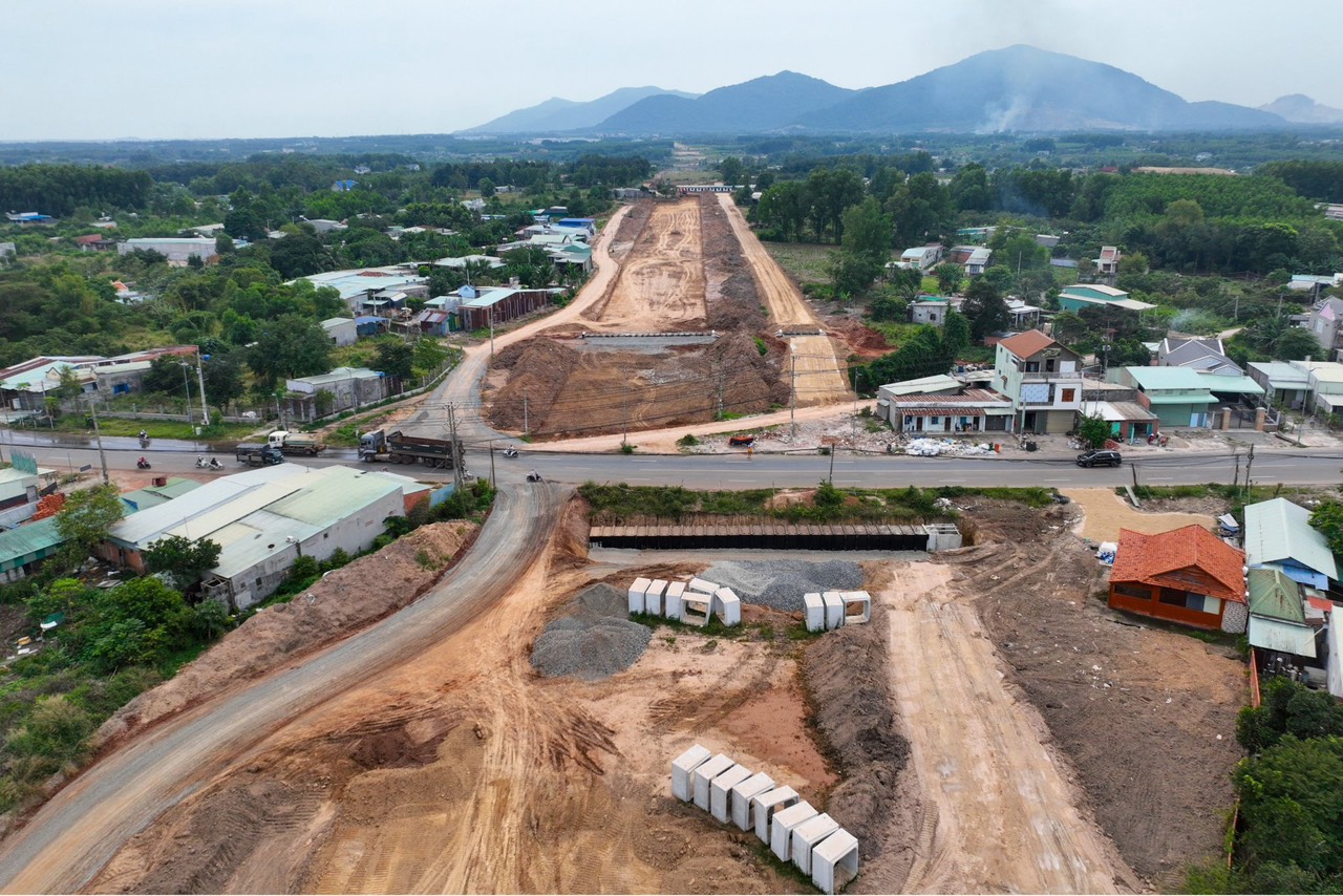 Các nhà thầu thi công dự án đường cao tốc Biên Hòa-Vũng Tàu.