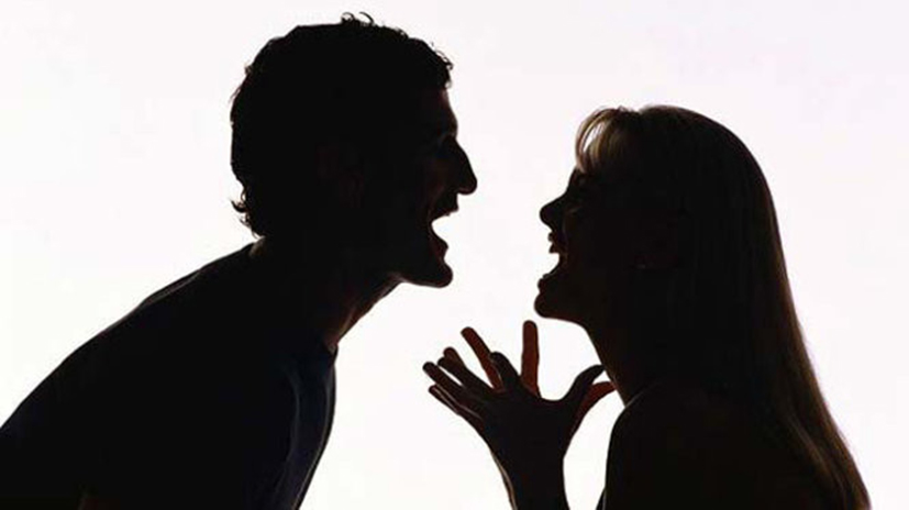 Vợ chồng khi có mâu thuẫn cãi nhau cần tránh những lời lẽ làm tổn thương nhau. Ảnh minh họa
