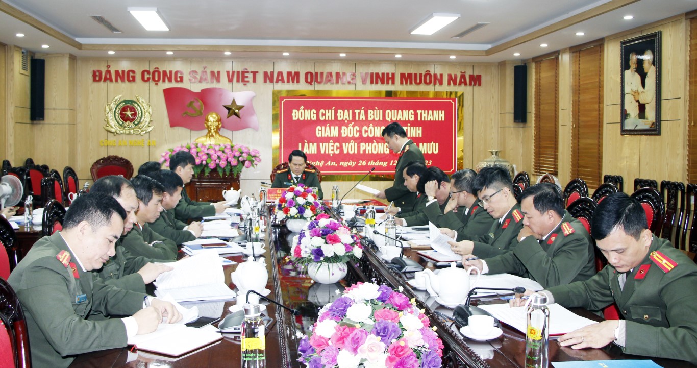 Toàn cảnh buổi làm việc