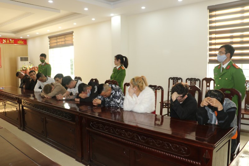 Nhóm thanh niên bị cơ quan Công an bắt quả tang khi đang sử dụng ma tuý