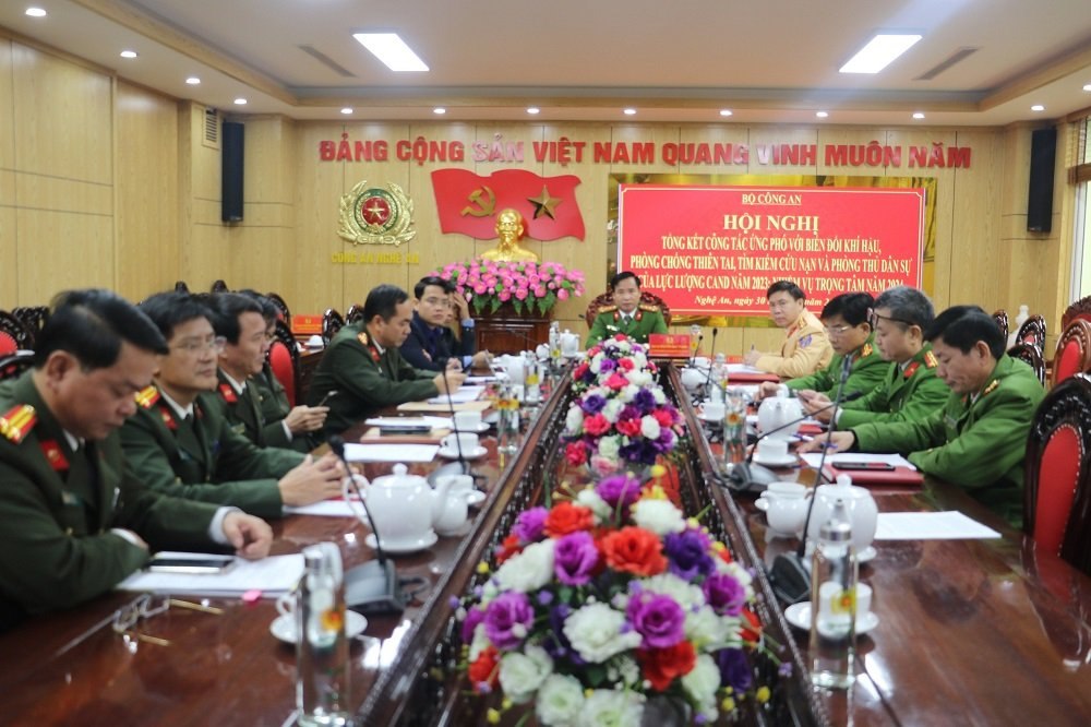 Tại điểm cầu Công an Nghệ An 