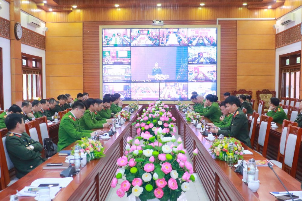 Tại điểm cầu Công an Nghệ An 