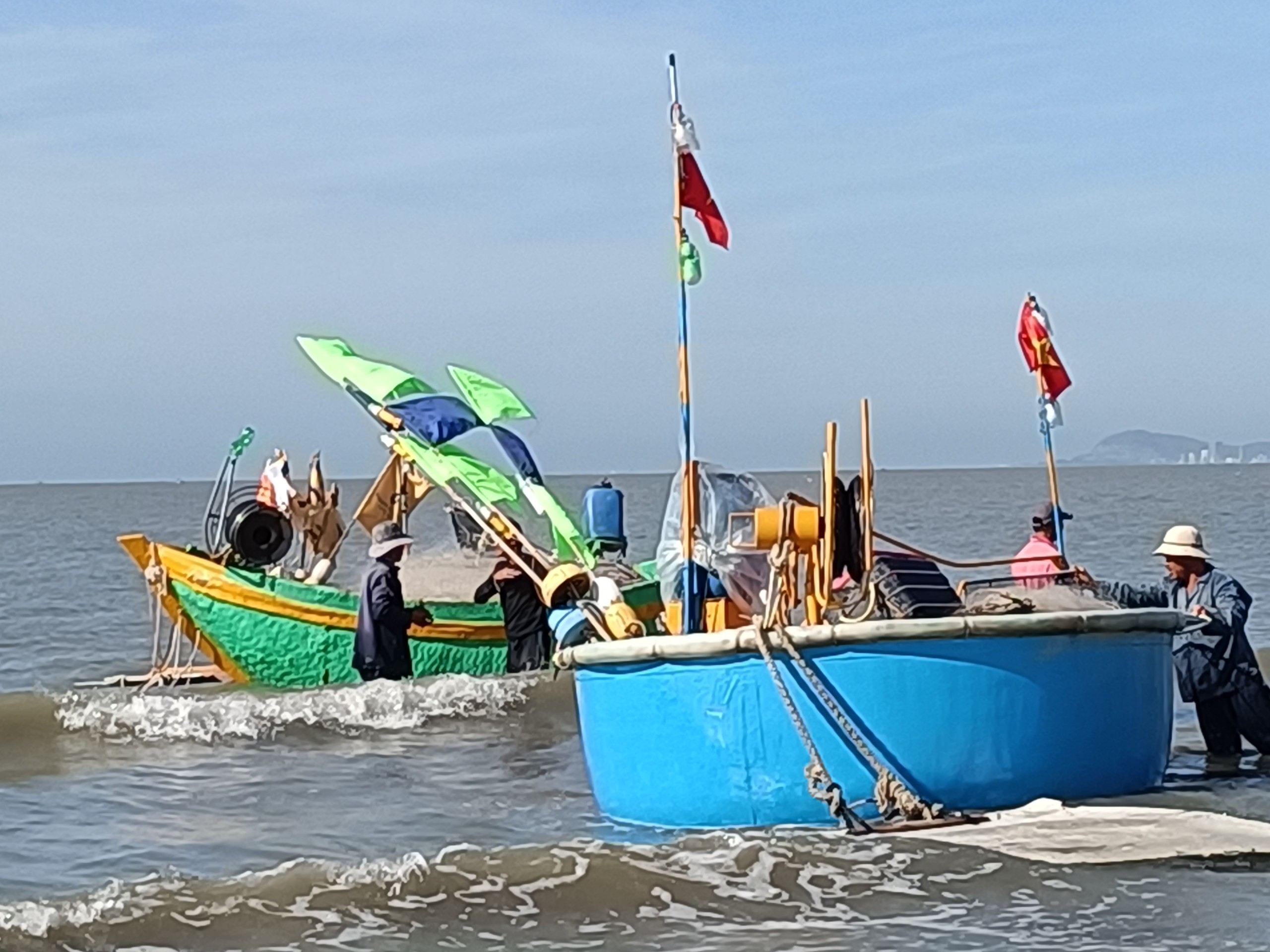 Phương tiện đánh bắt hải sản dưới 6m ở TT.Long Hải (huyện Long Điền)  sẽ được UBND thị trấn cấp số tạm để quản lý.