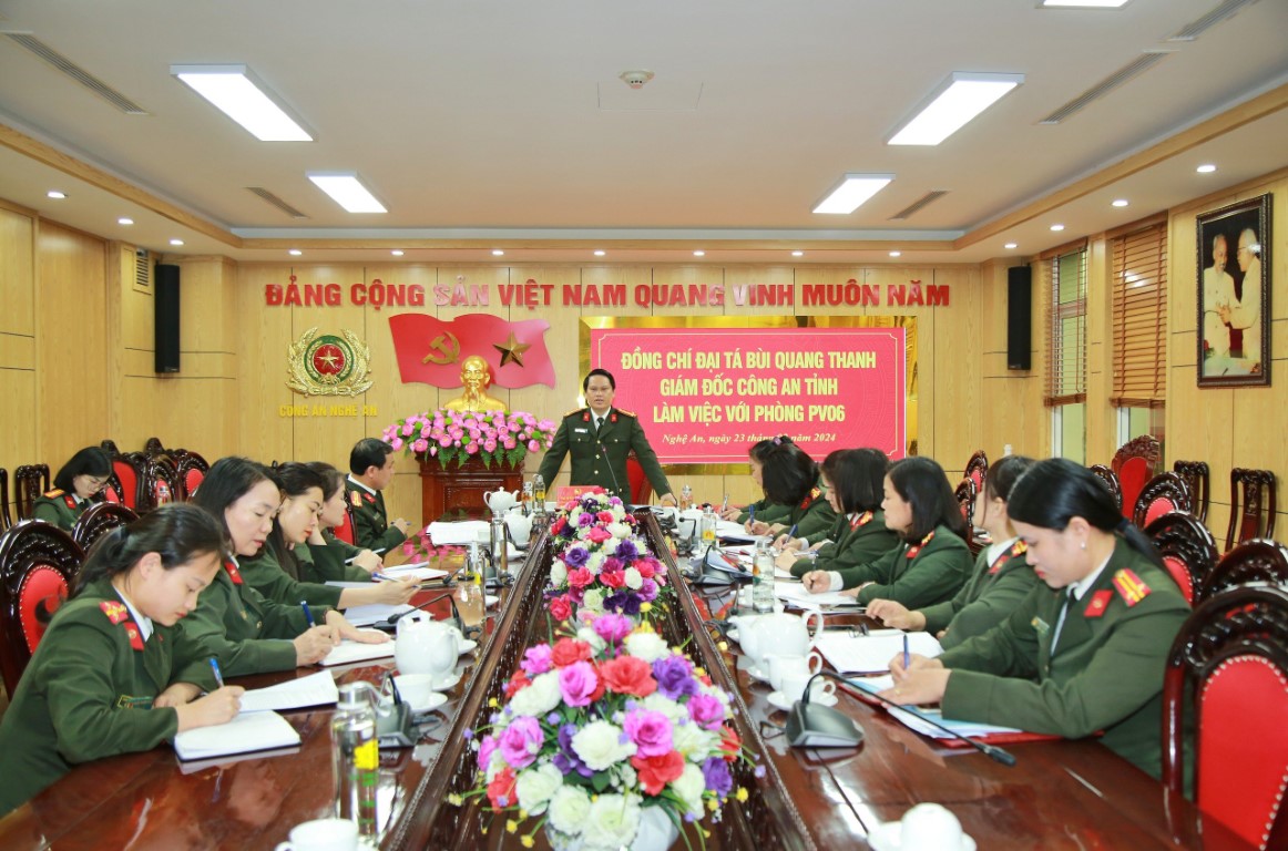 Toàn cảnh buổi làm việc