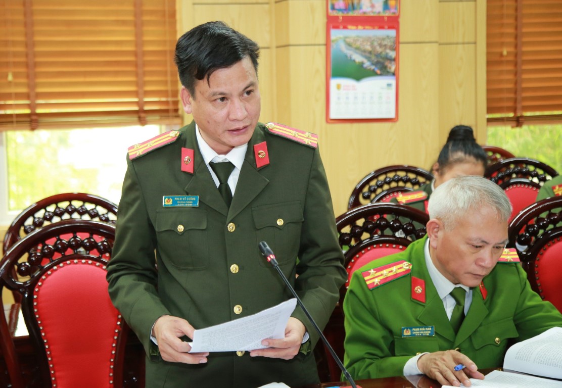 Đại diện các đơn vị báo cáo kết quả công tác quý I năm 2024