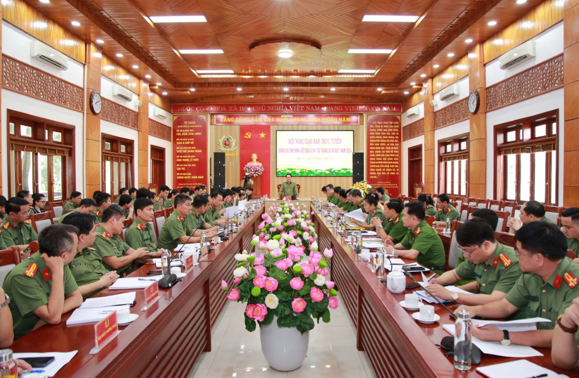 Toàn cảnh hội nghị