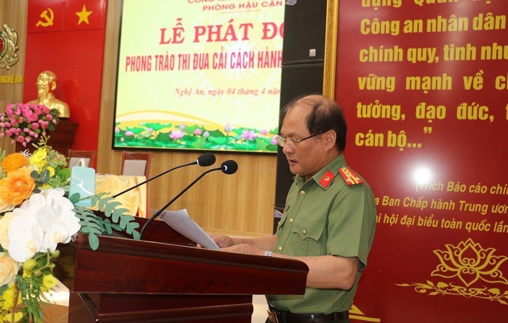 Lãnh đạo Phòng Hậu cần phát biểu
