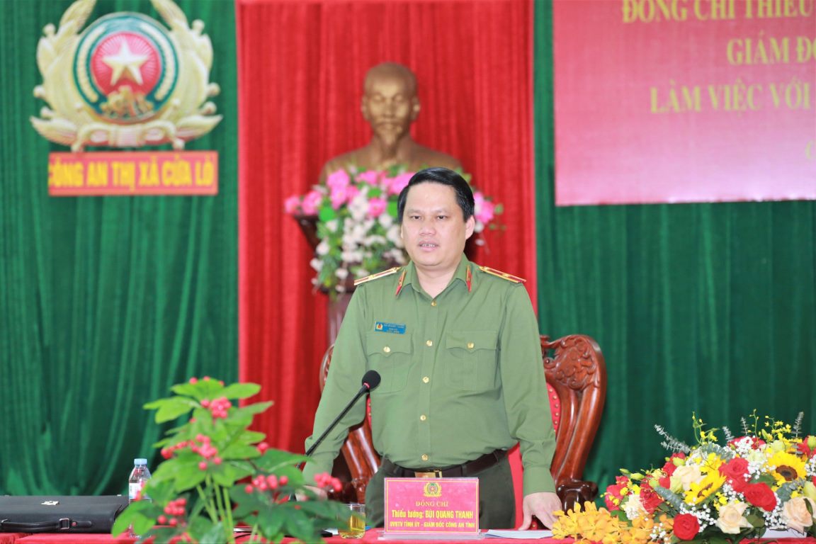 Đồng chí Thiếu tướng Bùi Quang Thanh, Ủy viên Ban Thường vụ Tỉnh ủy, Bí thư Đảng ủy, Giám đốc Công an tỉnh phát biểu chỉ đạo tại buổi làm việc