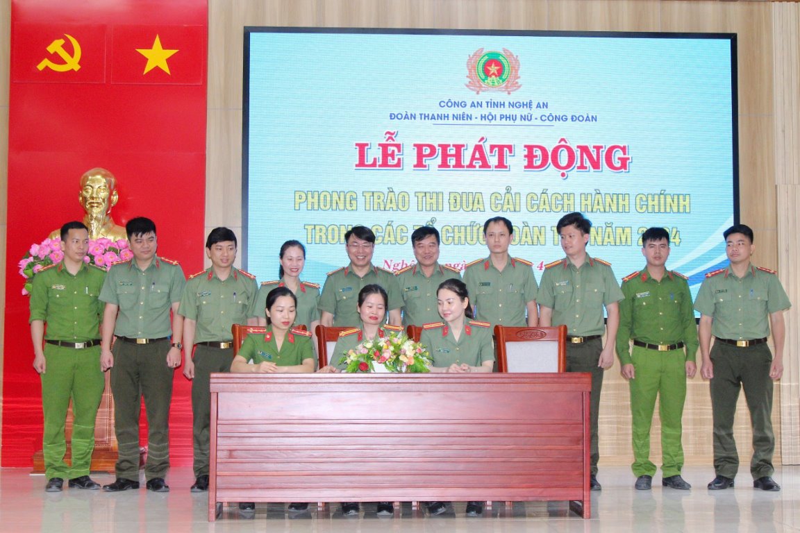 Kí cam kết thực hiện phong trào thi đua CCHC năm 2024