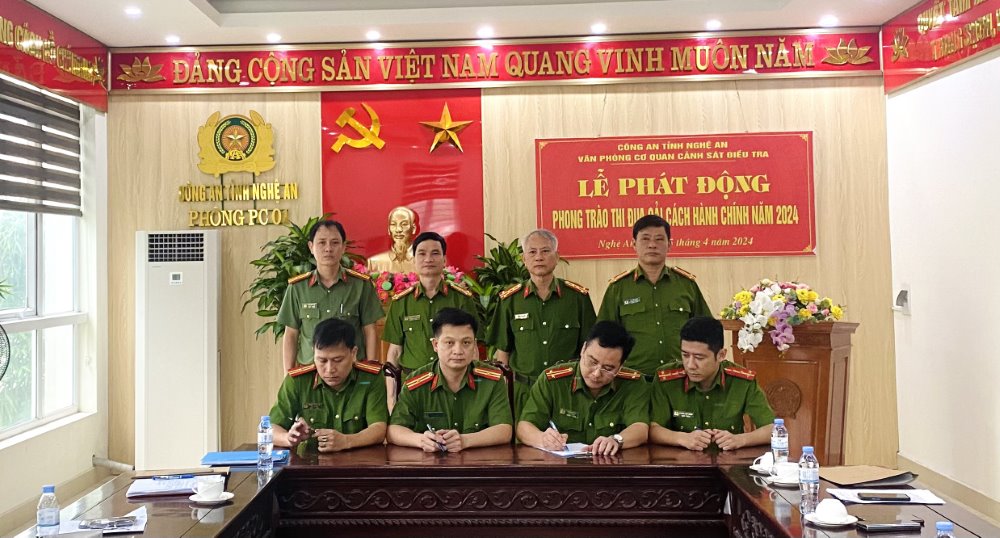 Ký cam kết thực hiện nhiệm vụ cải cách hành chính năm 2024