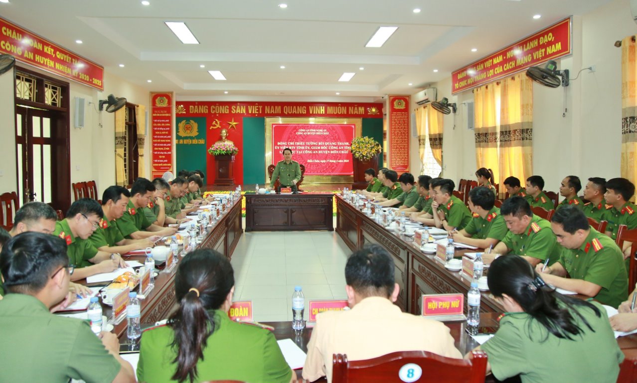 Toàn cảnh buổi làm việc