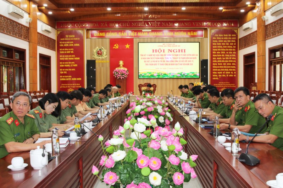 Tại điểm cầu Công an tỉnh Nghệ An