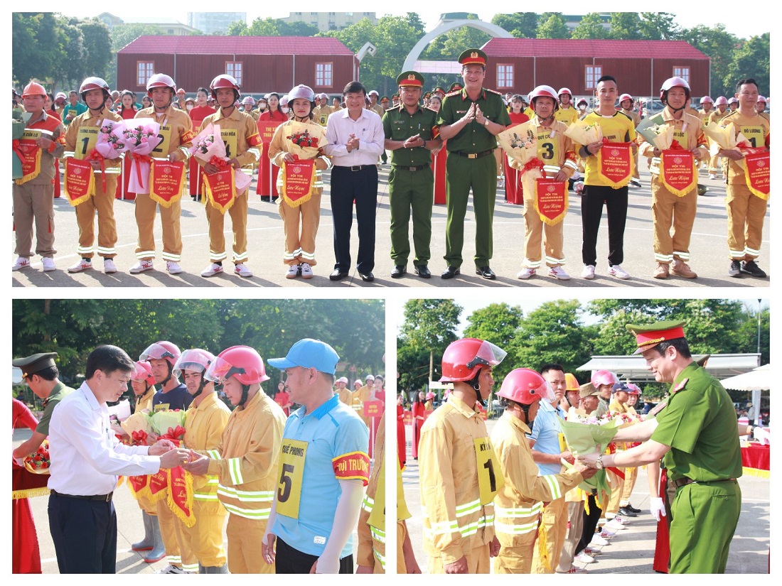Đồng chí Lê Hồng Vinh, Ủy viên ban Thường vụ Tỉnh ủy, Phó Chủ tịch Thường trực UBND tỉnh, Trưởng Ban Tổ chức Hội thi và đồng chí Đại tá Nguyễn Đức Cường, Phó Giám đốc Công an tỉnh, Phó Trưởng ban Thường trực Ban Tổ chức Hội thi tặng Cờ lưu niệm cho các đội tuyển