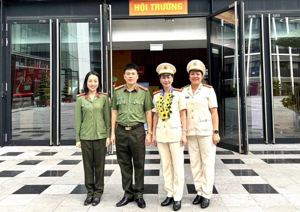Công an Nghệ An vinh dự có 02 cá nhân được khen thưởng tại Lễ tuyên dương, trao Giải thưởng 