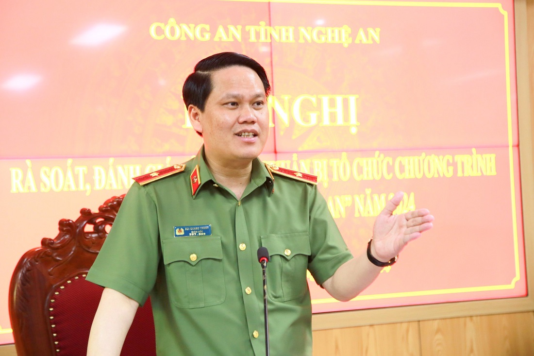 Đồng chí Thiếu tướng Bùi Quang Thanh, Giám đốc Công an tỉnh phát biểu chỉ đạo tại Hội nghị