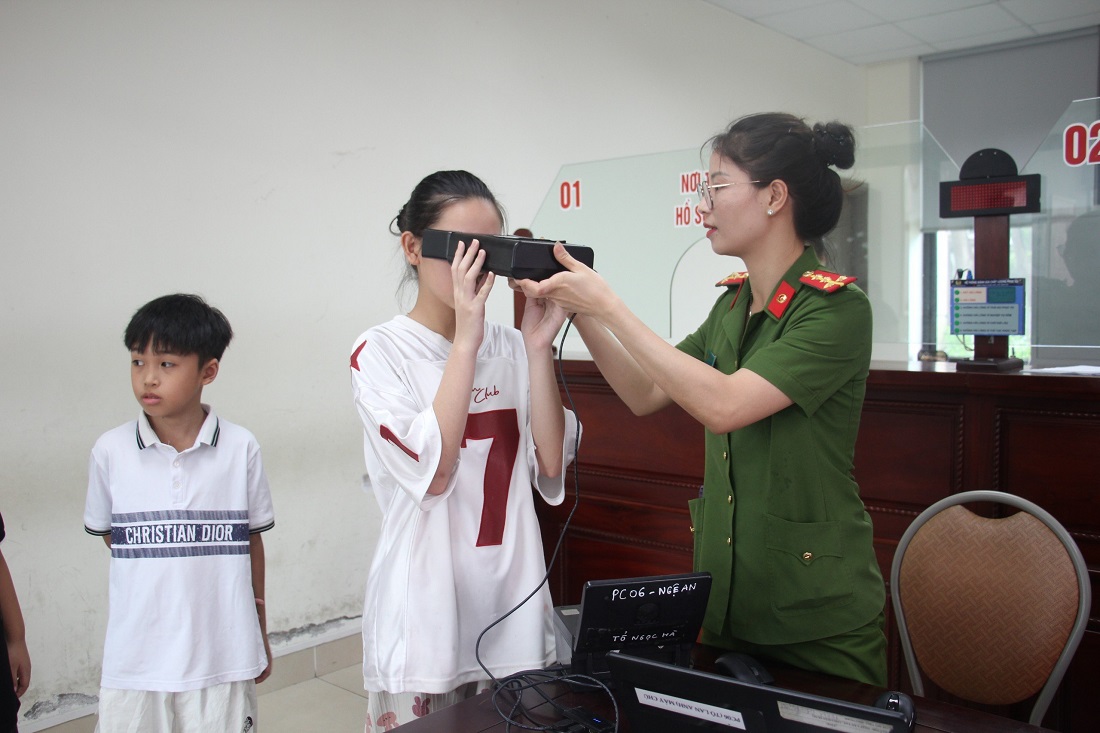 Một điểm mới của Luật Căn cước quy định là việc thu thập thông tin sinh học mống mắt khi công dân đến làm thủ tục cấp thẻ căn cước