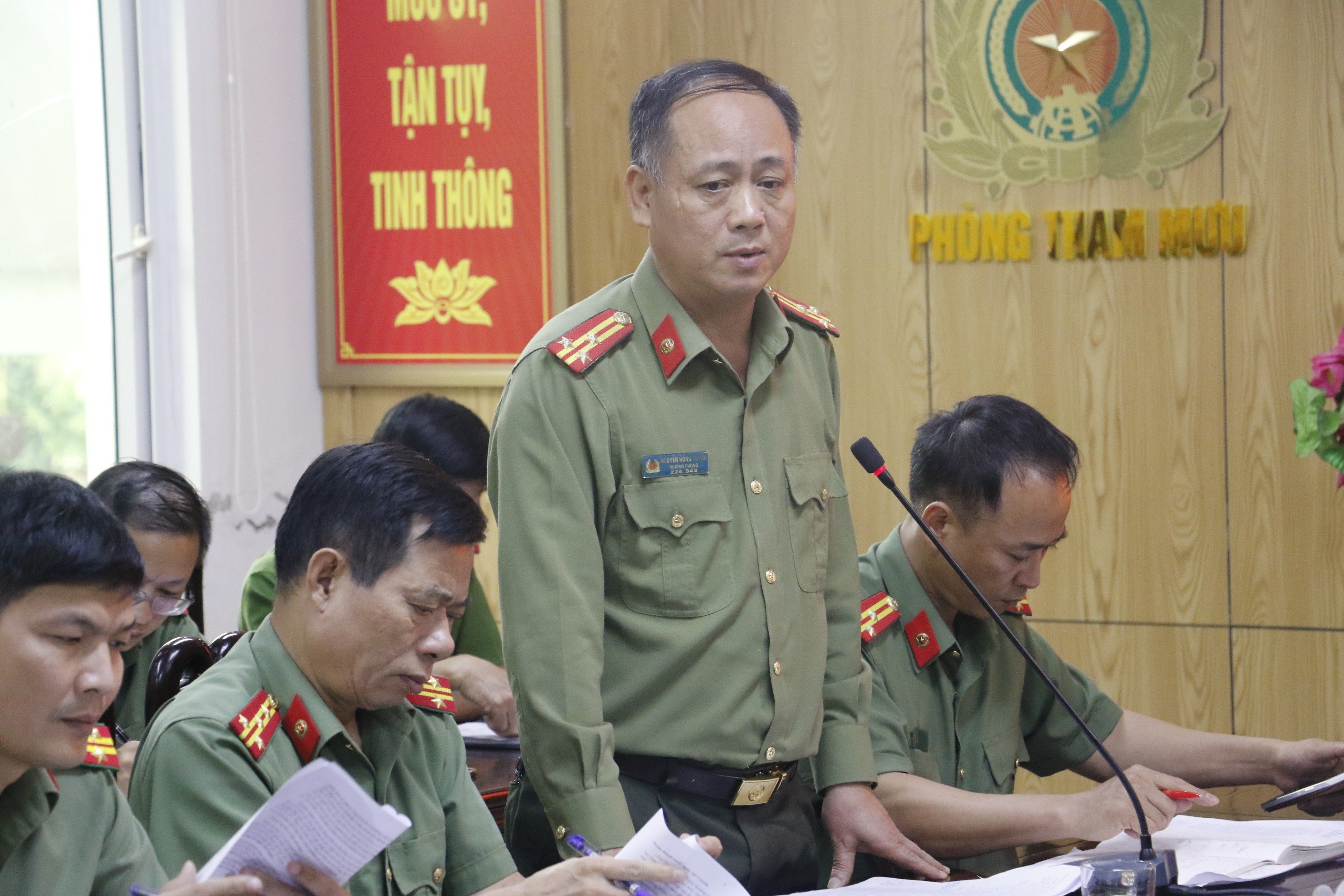 Các đại biểu tập trung thảo luận