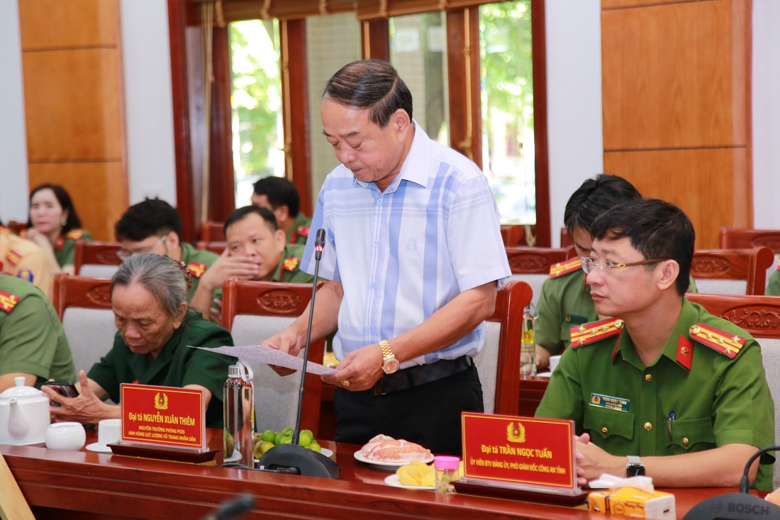 Đại tá, Anh hùng lực lượng vũ trang nhân dân Nguyễn Xuân Thiêm phát biểu tại buổi gặp mặt