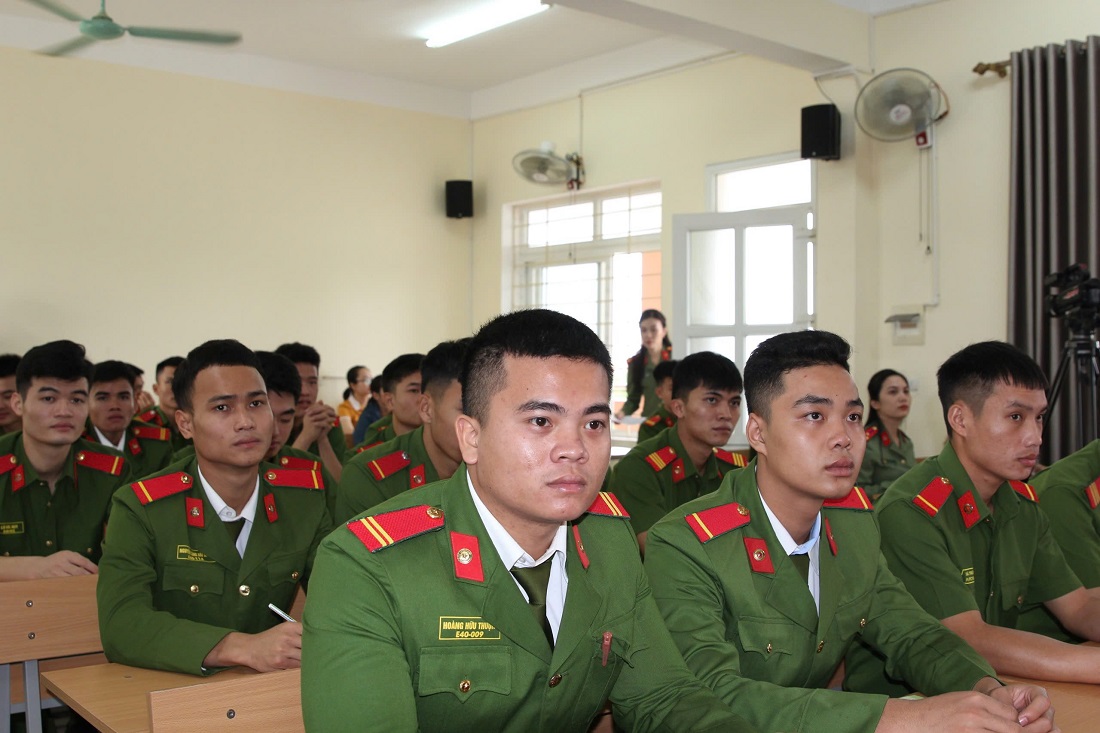 Các học viên tham gia lớp bồi dưỡng