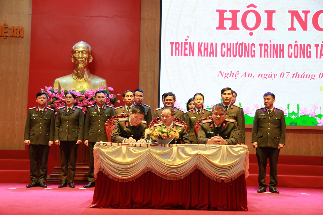 Các đội ký cam kết thi đua
