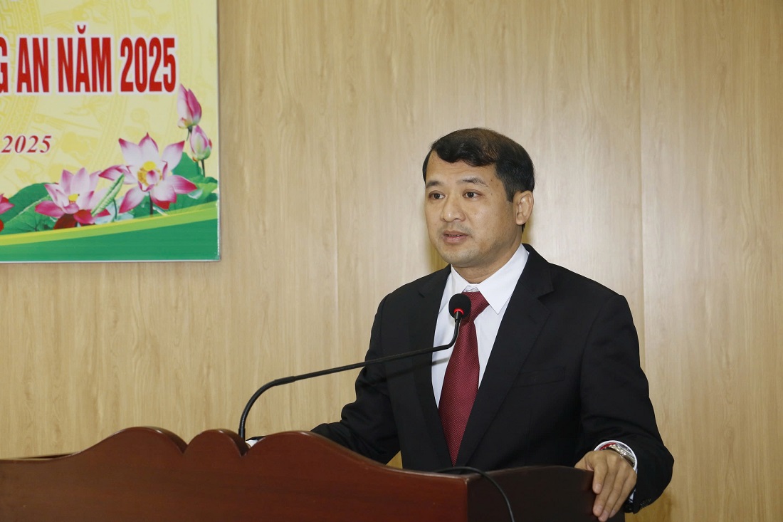 Đồng chí Nguyễn Hoài An - Bí thư huyện ủy Con Cuông đánh giá cao các mặt công tác của Công an huyện trong thời gian vừa qua