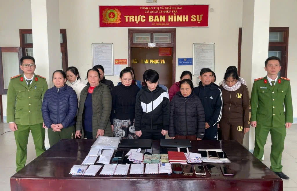 23 đối tượng trong đường dây đánh bạc với số tiền giao dịch 150 tỉ đồng bị Công an thị xã Hoàng Mai triệt xóa