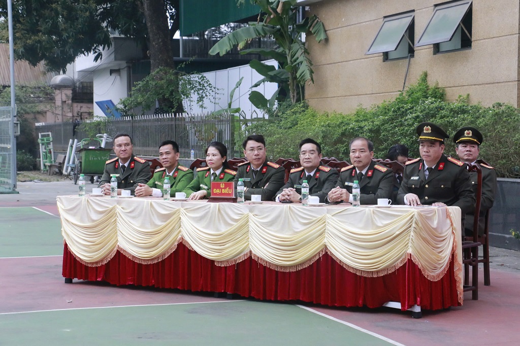 Các đại biểu tham dự Lễ khai mạc