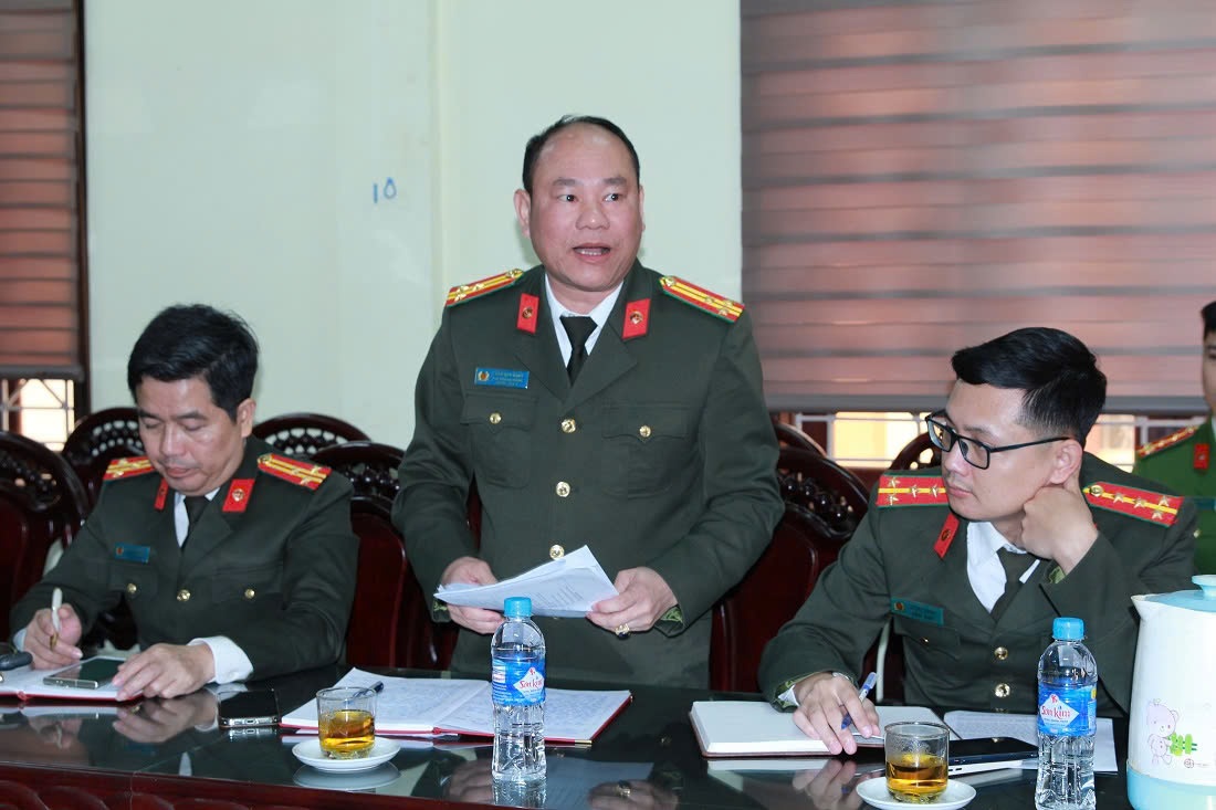 Đại diện lãnh đạo các phòng Công an tỉnh phát biểu ý kiến