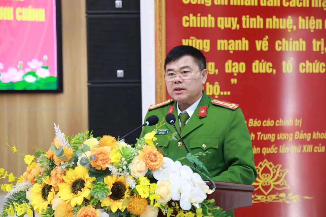 Lãnh đạo Phòng Cảnh sát quản lý hành chính về trật tự xã hội quán triệt, chỉ đạo các nội dung trên lĩnh vực quản lý hành chính về trật tự xã hội
