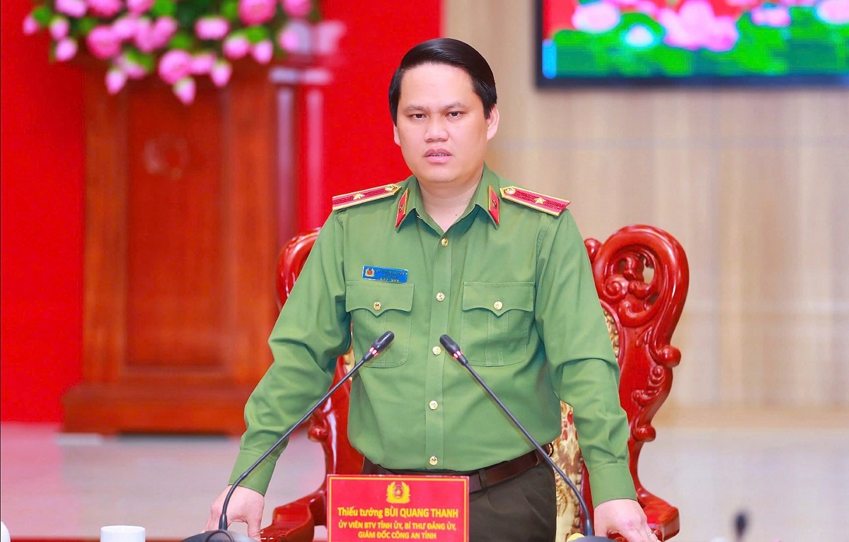 Đồng chí Thiếu tướng Bùi Quang Thanh, Ủy viên Ban Thường vụ Tỉnh ủy, Bí thư Đảng ủy, Giám đốc Công an tỉnh phát biểu chỉ đạo tại buổi làm việc