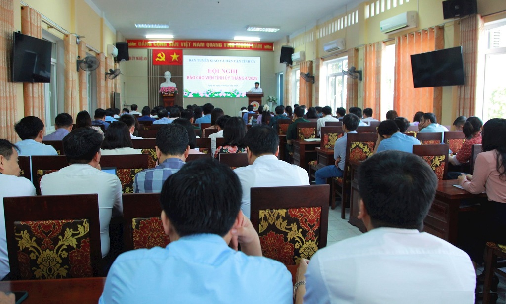 Toàn cảnh hội nghị. Ảnh: Ngân Hạnh