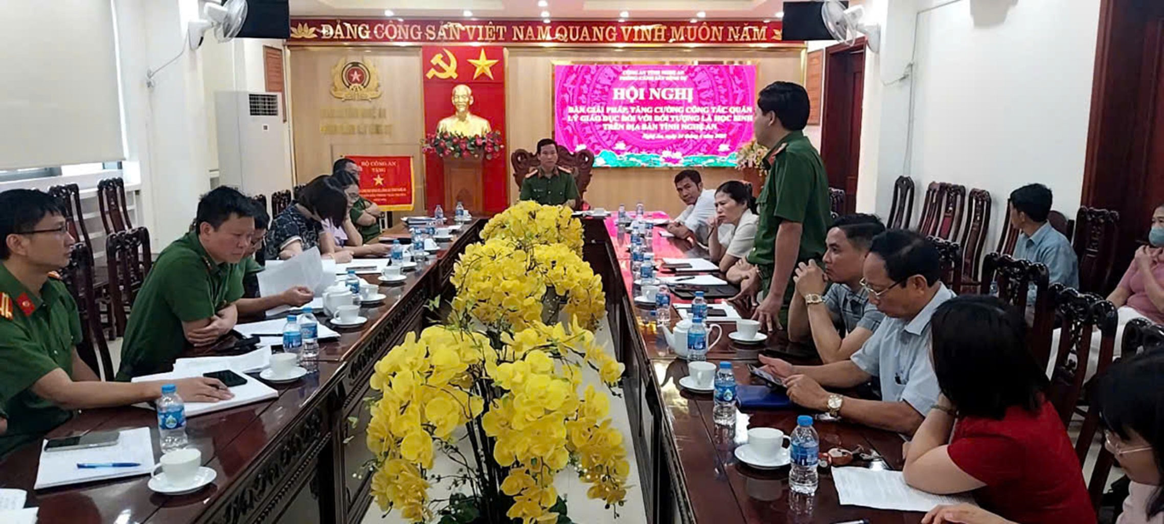 Toàn cảnh buổi làm việc