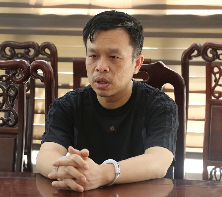 Đối tượng Hoàng Tứ Trạch
