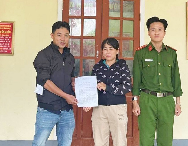 Anh Trí nhận lại số tiền chuyển khoản nhầm trước đó