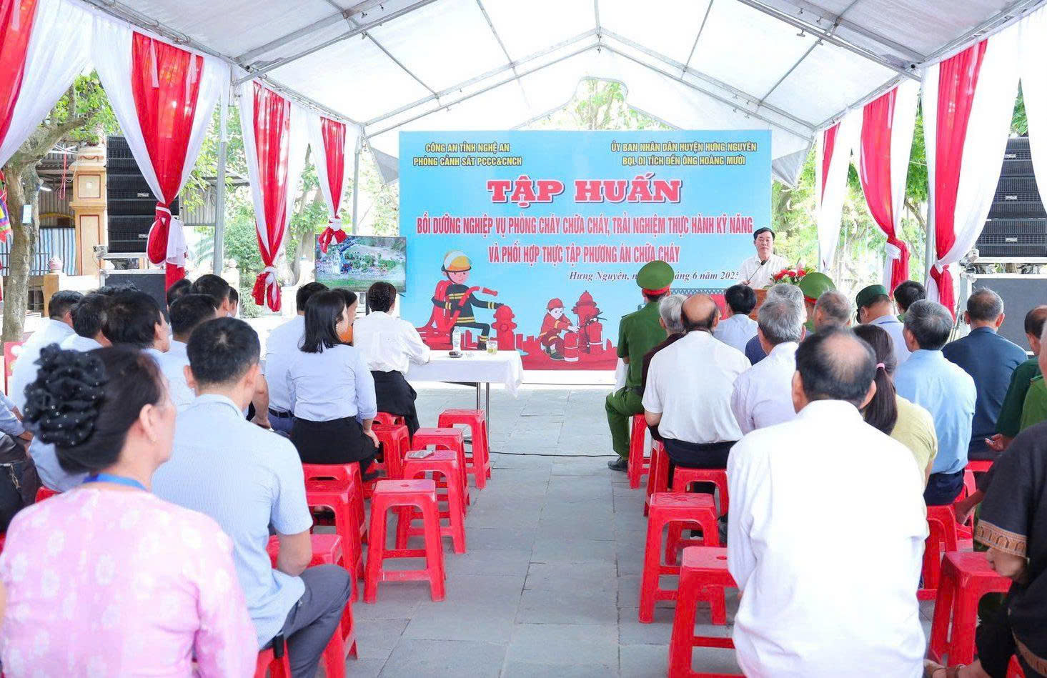 Bồi dưỡng, tuyên truyền, trải nghiệm kỹ năng PCCC tại  các Khu Di tích lịch sử trên địa bàn tỉnh