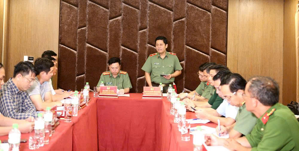 Đoàn công tác của Bộ Công an làm việc với đại diện lãnh đạo các sở, ban, ngành của tỉnh Nghệ An [Hình ảnh] 