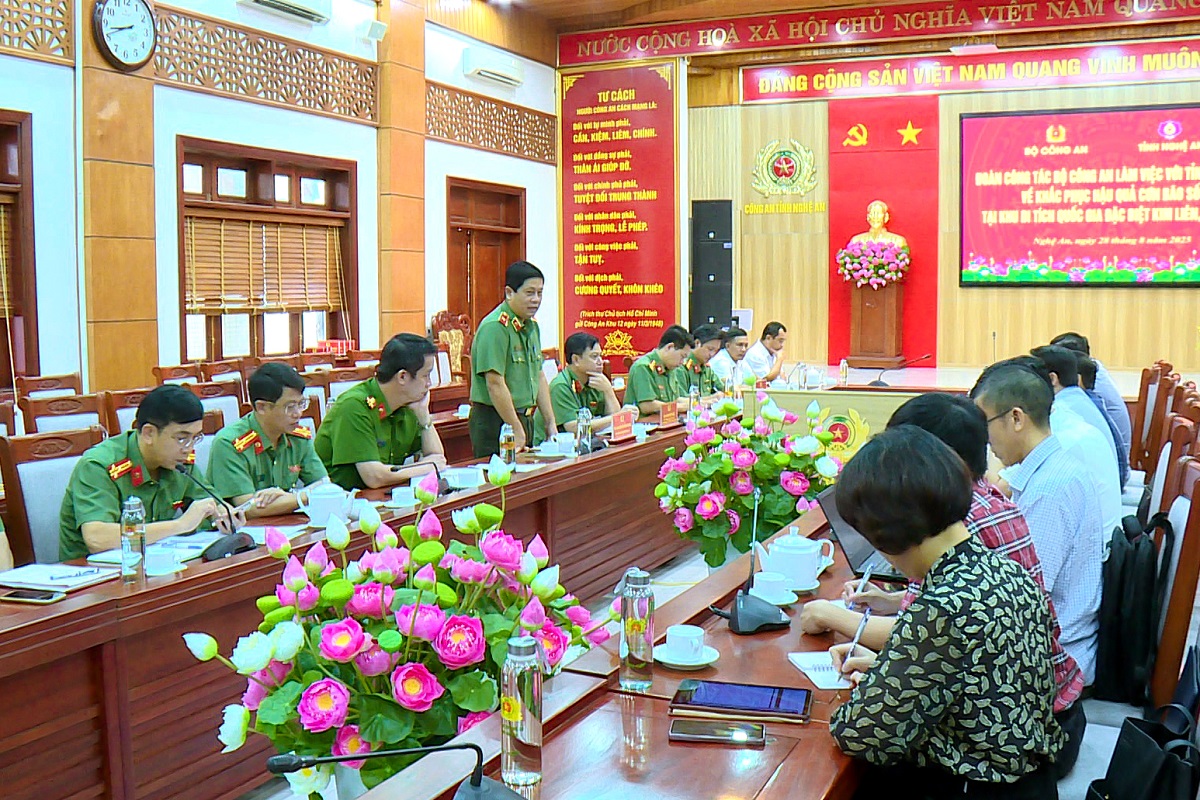 Toàn cảnh buổi làm việc
