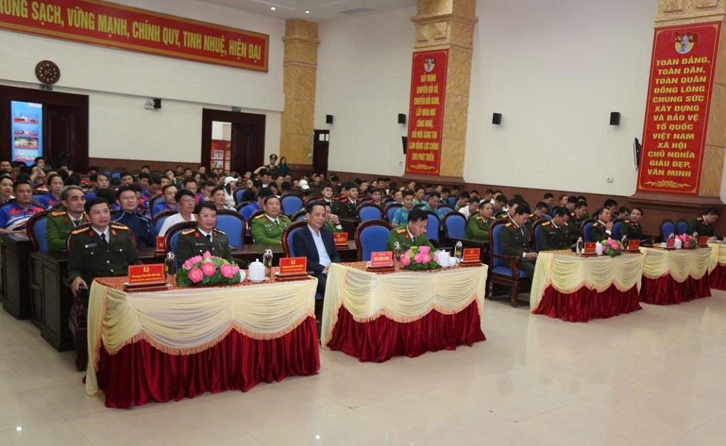   Các đại biểu tham dự 