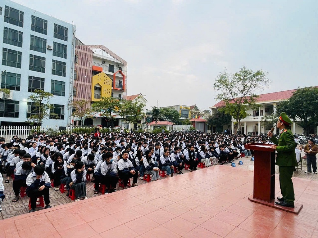 Các buổi tuyên truyền có sự tham gia của học sinh và giáo viên