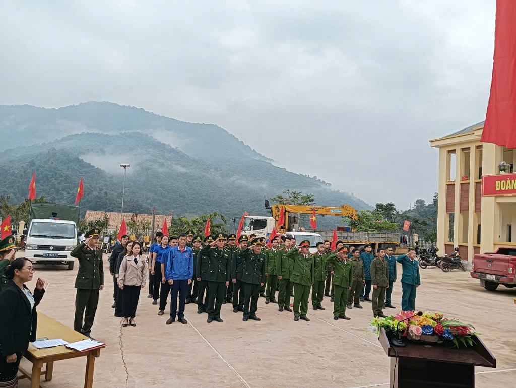 Toàn cảnh buổi lễ ra quân
