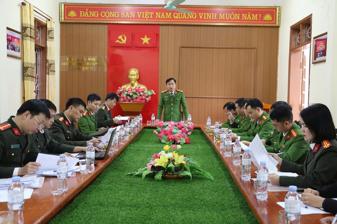 Toàn cảnh buổi làm việc 