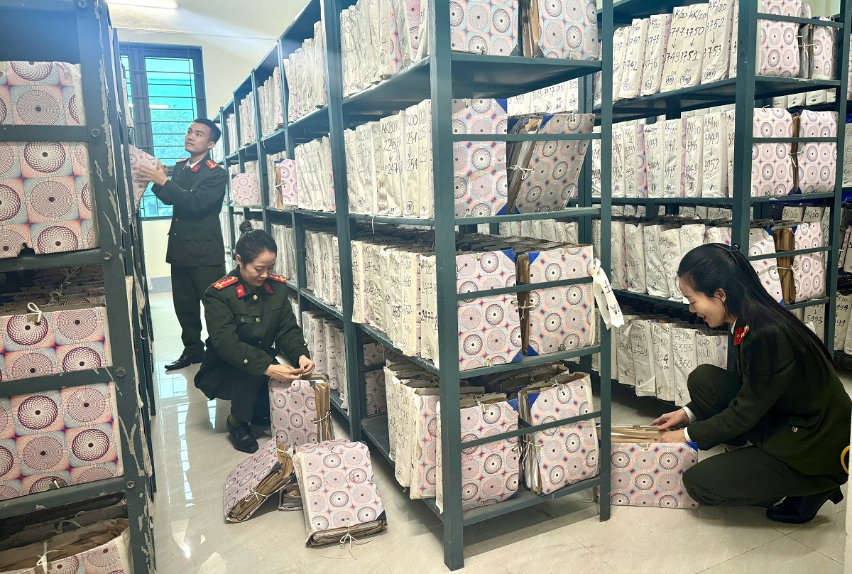 Lượng hồ sơ lưu trữ lớn