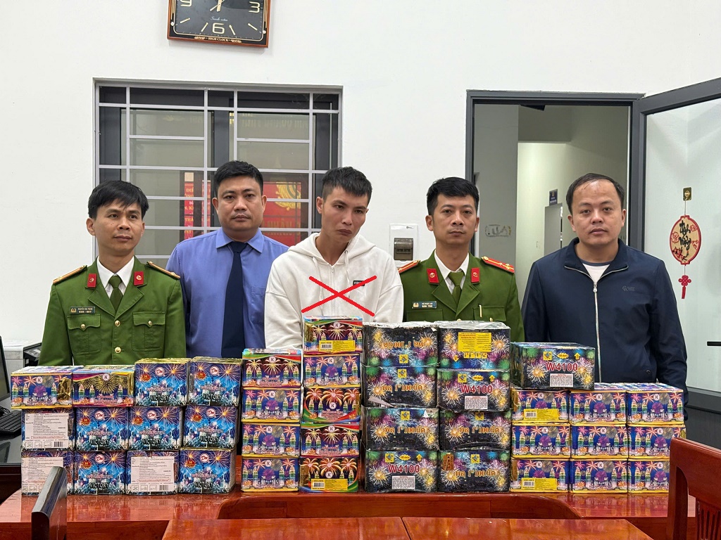 Đối tượng và tang vật bị bắt giữ